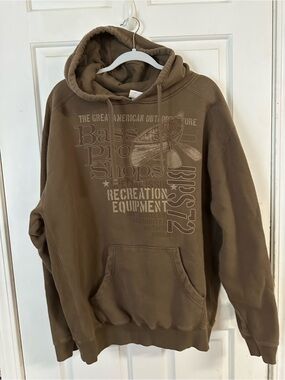 Men’s Bass Pro Shop Vintage Brown Graphic Hoodie